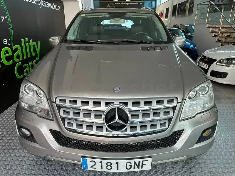 Usado Mercedes ML320 224 CV (164 kW) 2009 Beige SUV