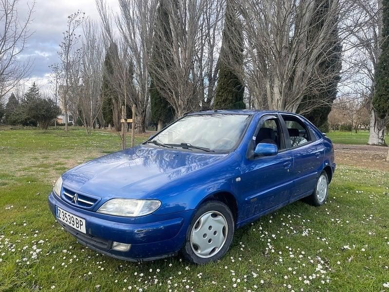 Usado Citroën Xsara Exclusive 110 CV (80 kW) 2000 Azul Berlina