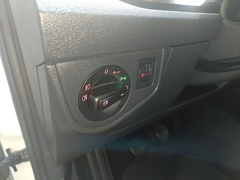 Usado VW Polo Edition 80 CV (58 kW) 2021 Blanco Utilitario