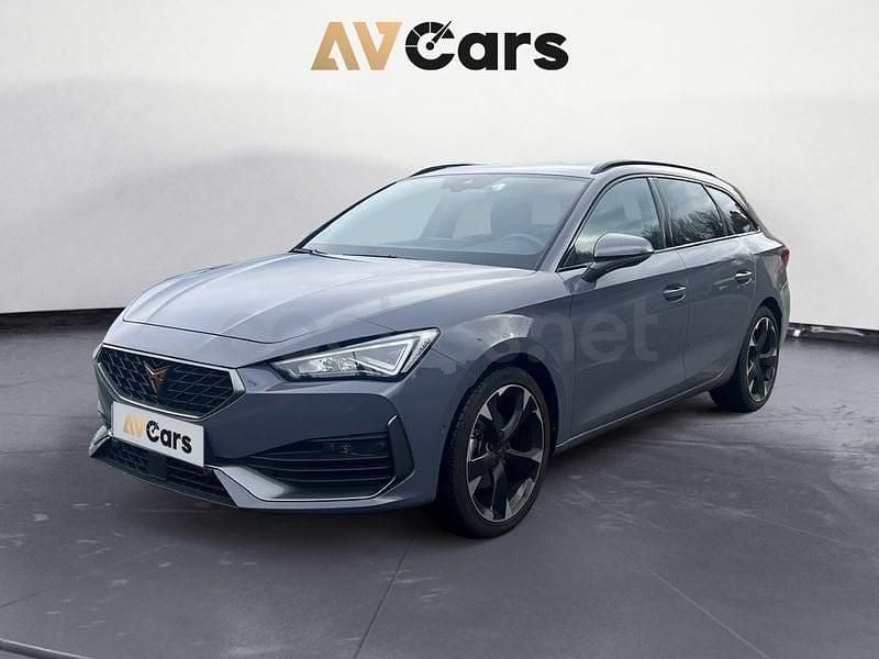 Gris / plata Usado 2024 Cupra Leon Familiar | 27.490 € (Precio justo) - Imagen 1/4