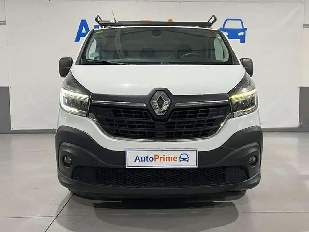 Usado Renault Trafic LIMITED 120 CV (88 kW) 2019 Blanco Monovolumen
