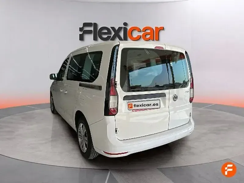 Usado VW Caddy California 122 CV (89 kW) 2022 Blanco Monovolumen