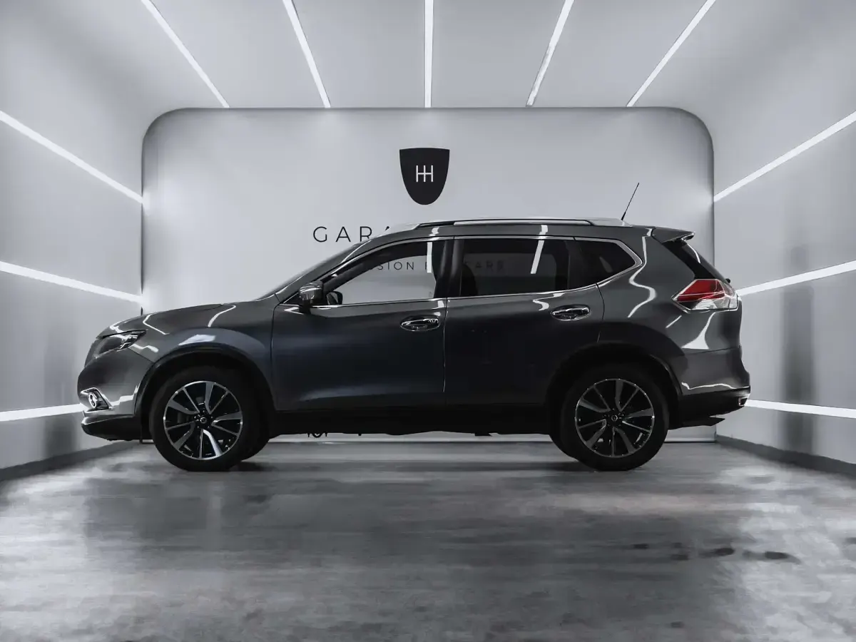 Usado Nissan X-Trail N-Connecta 131 CV (96 kW) 2017 Gris SUV