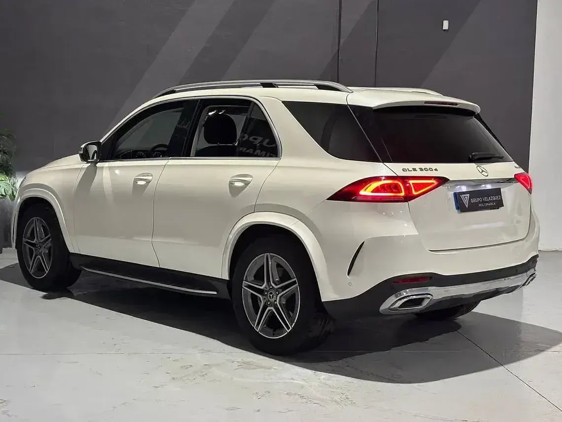 Käytetty Mercedes GLE300 272 HP (200 kW) 2023 Valkoinen Katumaasturi