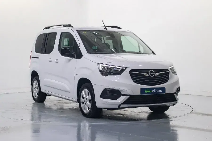 Usado Opel Combo Business Elegance 130 CV (95 kW) 2022 Monovolumen