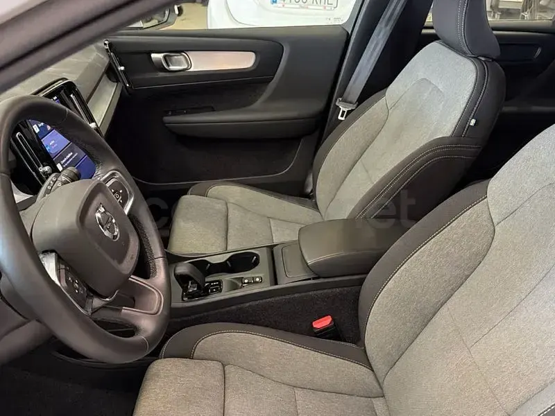 Brugt Volvo XC40 Core 163 HK (119 kW) 2025 Hvid SUV
