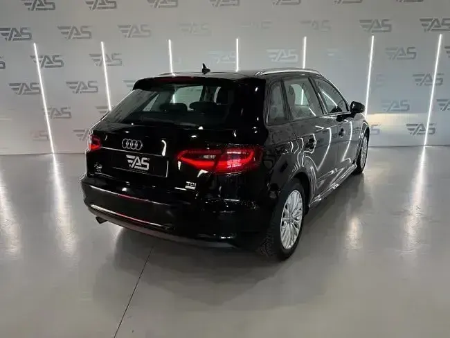 Usado Audi A3 Sport 110 CV (80 kW) 2016 Negro Berlina