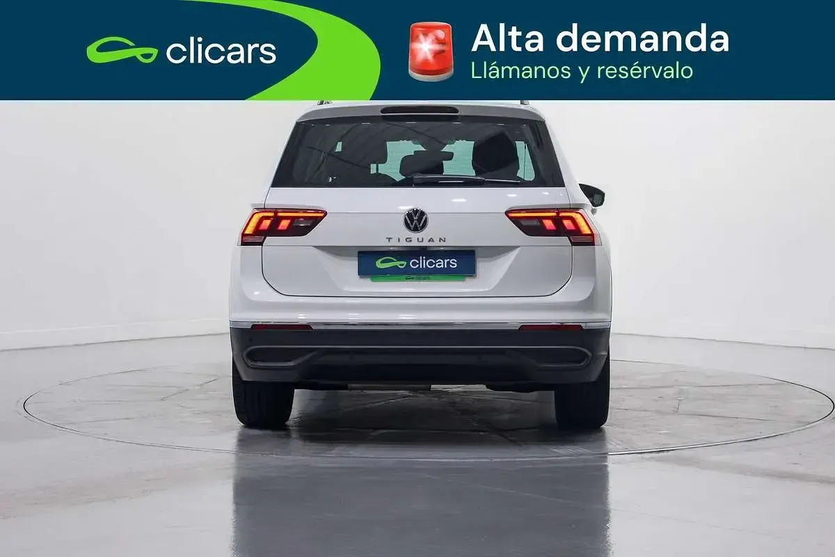 Usado VW Tiguan Life 122 CV (89 kW) 2022 Blanco SUV