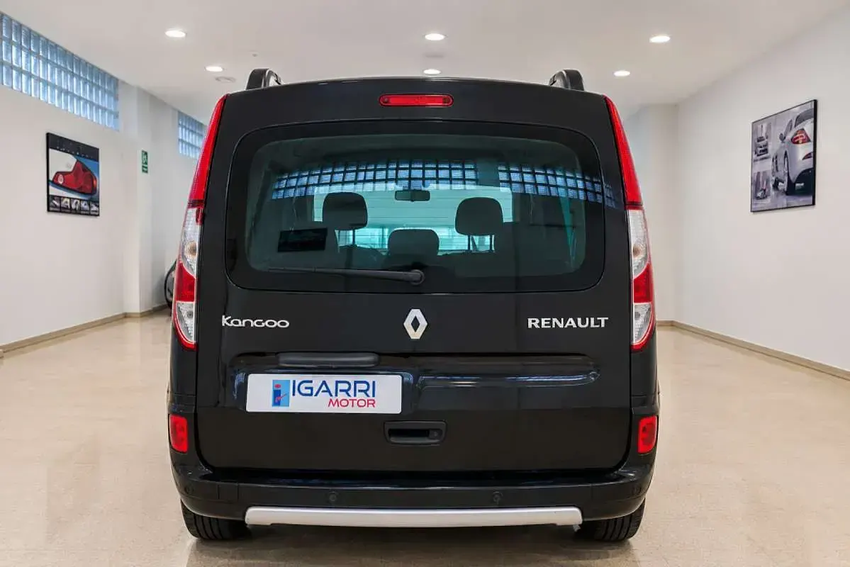 Usado Renault Kangoo Zen 116 CV (85 kW) 2019 Negro Monovolumen