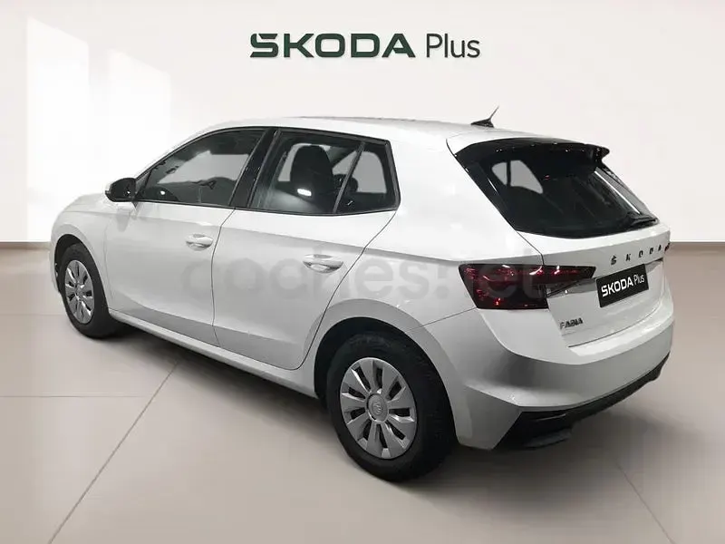 Usado Skoda Fabia Active 80 CV (58 kW) 2022 Blanco Utilitario