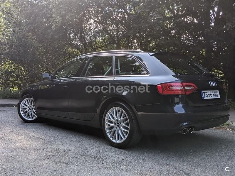 Usado Audi A4 Advanced 143 CV (105 kW) 2012 Azul Familiar