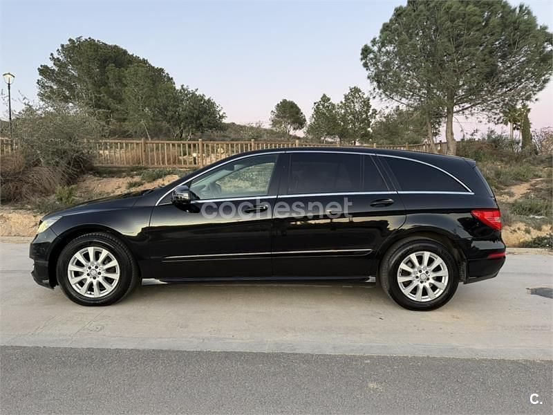 Usado Mercedes R350 265 CV (194 kW) 2011 Negro Monovolumen