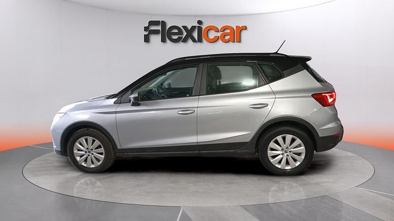 Usado Seat Arona Style 110 CV (80 kW) 2022 Gris SUV