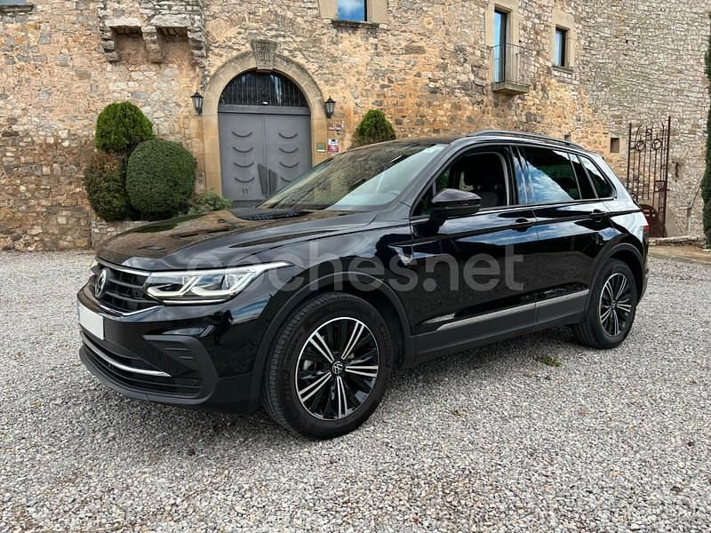 Negro Usado 2021 VW Tiguan Life SUV | 27.500 € (Precio justo) - Imagen 1/4