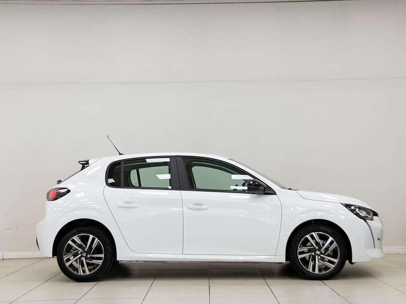 Usado Peugeot 208 Active 75 CV (55 kW) 2023 Blanco Utilitario