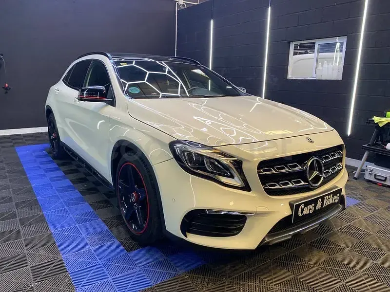 Usado Mercedes GLA220 177 CV (130 kW) 2018 Blanco SUV
