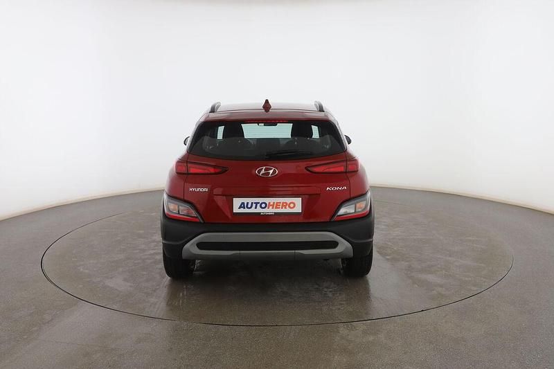 Usado Hyundai Kona 120 CV (88 kW) 2023 Rojo SUV