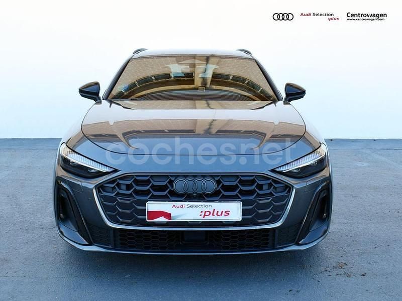 Usado Audi A5 204 CV (150 kW) 2025 Gris / plata Familiar