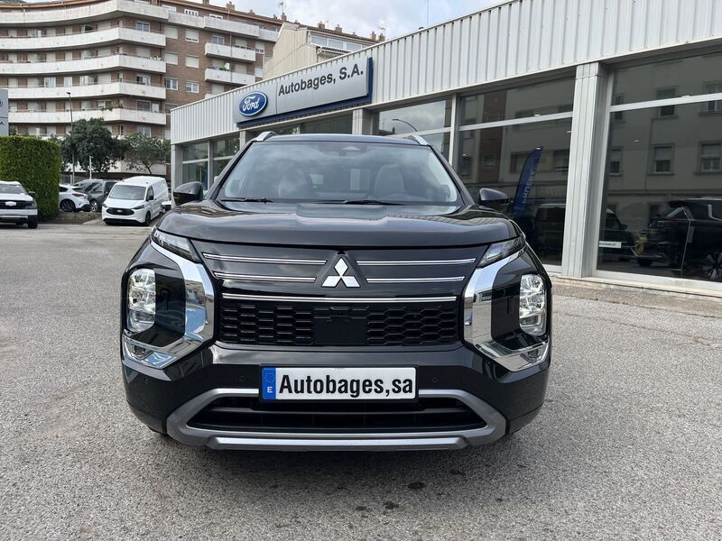 Nuevo Mitsubishi Outlander P-HEV 306 CV (225 kW) 2025 Negro