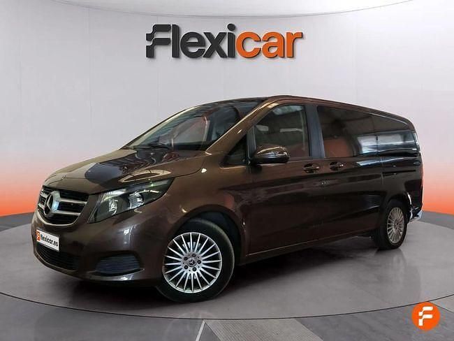 Usado Mercedes V220 163 CV (119 kW) 2018 Gris / plata Monovolumen