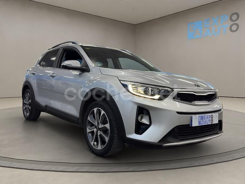 Gris / plata Usado 2021 Kia Stonic GT-Line SUV | 15.500 € (Precio justo) - Imagen 1/4