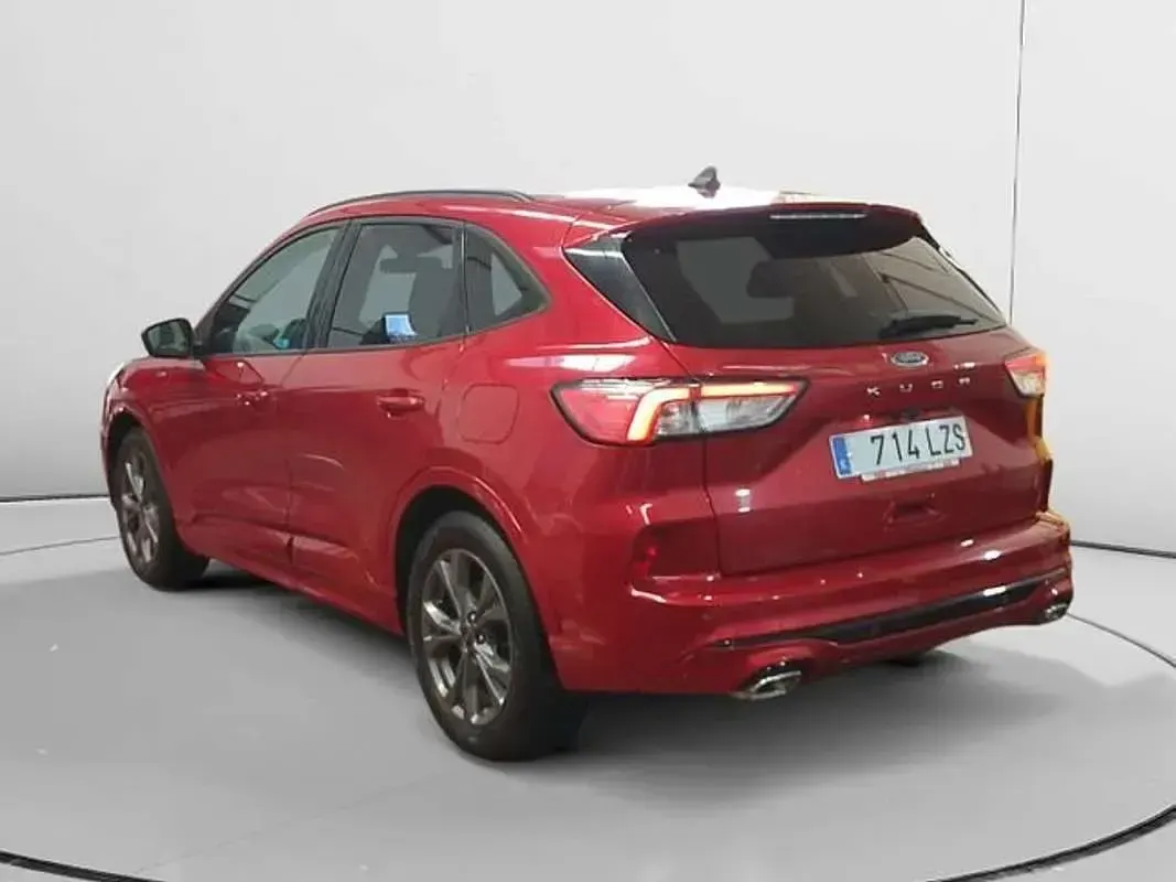 Usado Ford Kuga ST-Line 151 CV (111 kW) 2022 Rojo SUV