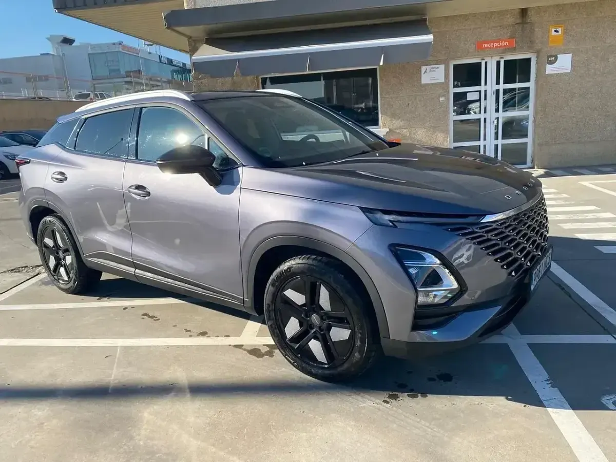 Usado Omoda 5 147 CV (108 kW) 2025 Gris SUV