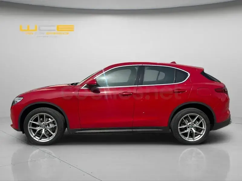 Usado Alfa Romeo Stelvio Executive 210 CV (154 kW) 2018 Rojo SUV