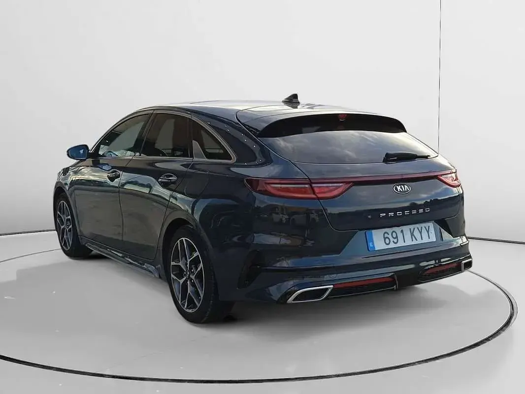 Usado Kia Ceed GT GT-Line 136 CV (100 kW) 2019 Gris Utilitario