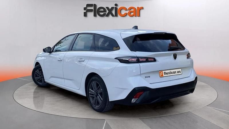 Usado Peugeot 308 SW Allure 131 CV (96 kW) 2022 Blanco Familiar