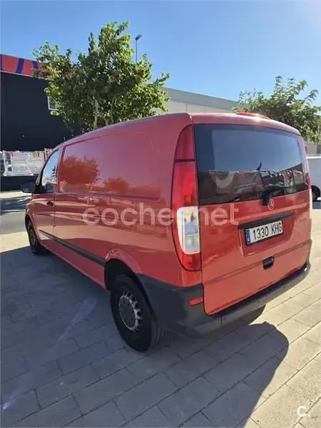 Usado Mercedes Vito Marco Polo 88 CV (64 kW) 2014 Rojo Van