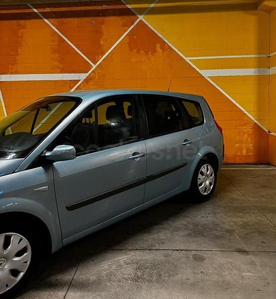 Usado Renault Grand Scénic II Dynamique 110 CV (80 kW) 2007 Azul Monovolumen