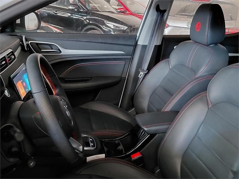 Usado MG ZS Luxury 111 CV (81 kW) 2025 Blanco SUV