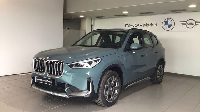 Verde Nuevo 2025 BMW X1 Luxury Line SUV | 52.900 € (Un poco caro) - Imagen 1/4