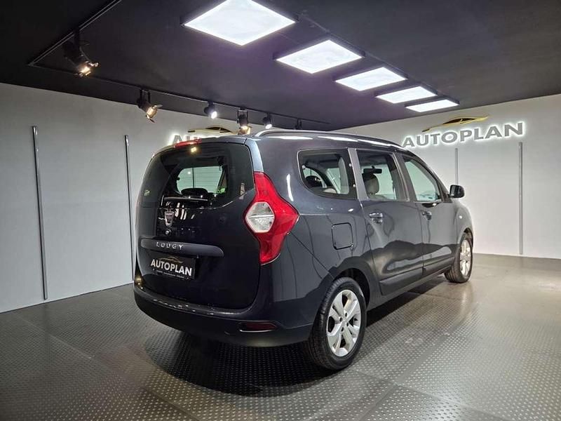 Usado Dacia Lodgy Lauréate 110 CV (80 kW) 2014 Gris Monovolumen