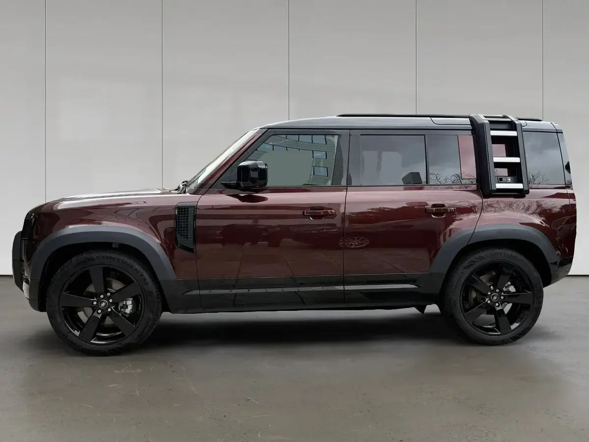 Usado Land Rover Defender 249 CV (183 kW) 2025 Sedona red SUV