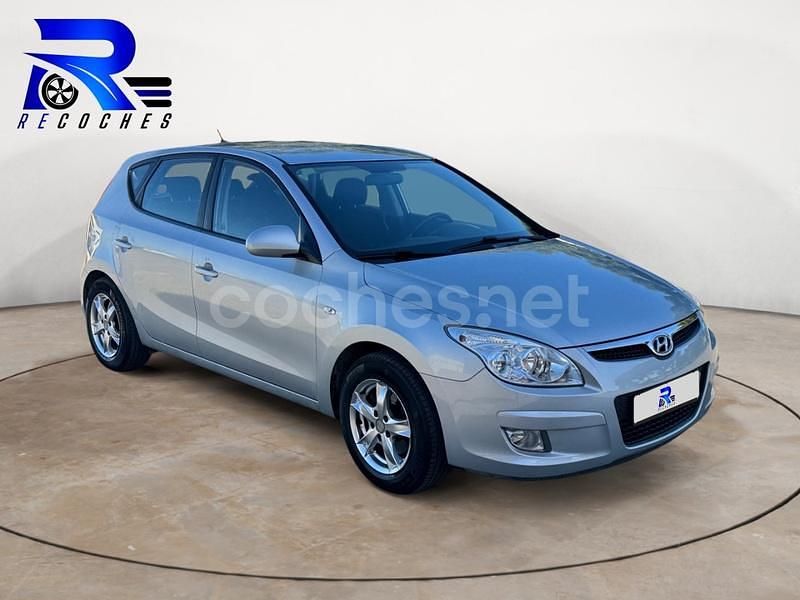 Gris / plata Usado 2008 Hyundai i30 Style Berlina | 4000 € (Precio justo) - Imagen 1/4