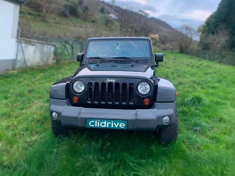 Usado Jeep Wrangler Sahara 200 CV (147 kW) 2010 Negro SUV