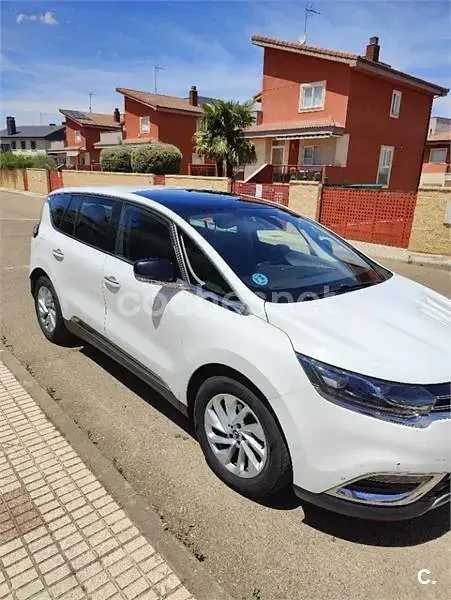 Usado Renault Espace Zen 160 CV (117 kW) 2016 Blanco Monovolumen