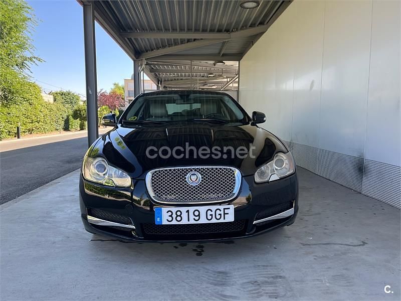 Negro Usado 2008 Jaguar XF Premium Luxury Berlina | 7300 € (Precio justo) - Imagen 1/4