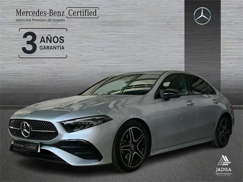 Gris / plata Usado 2025 Mercedes A200 Berlina | 36.990 € (Precio justo) - Imagen 1/4