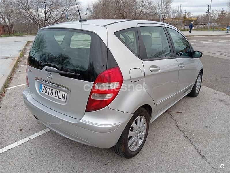 Usado Mercedes A170 Avantgarde 116 CV (85 kW) 2005 Gris / plata Monovolumen