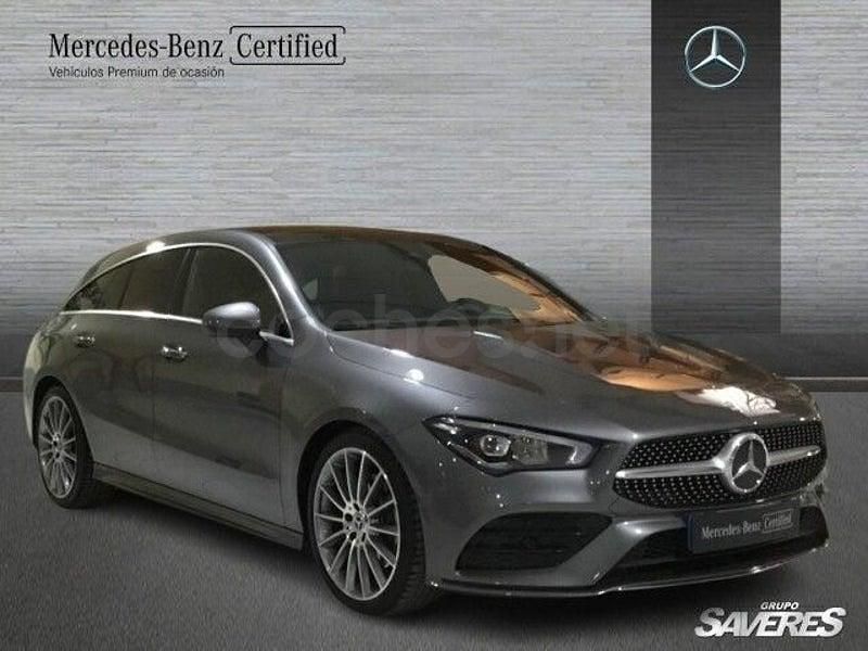 Usado Mercedes CLA200 Shooting Brake 150 CV (110 kW) 2022 Gris / plata Familiar