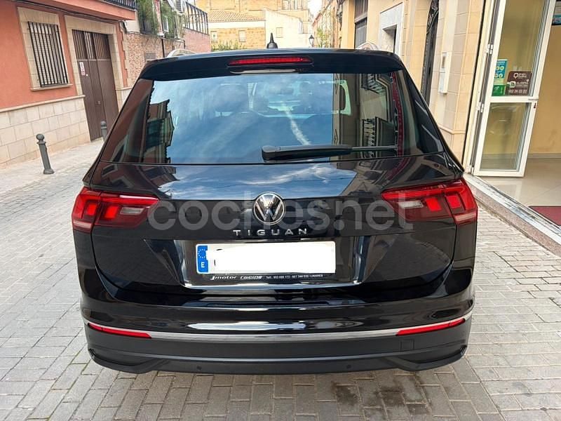 Usado VW Tiguan Life 150 HP (110 kW) 2021 Preto SUV