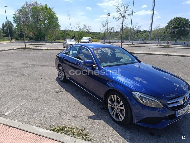 Usado Mercedes C220 Avantgarde 170 CV (125 kW) 2017 Azul Berlina