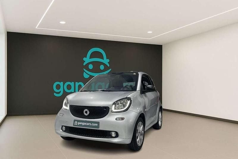 Gris Usado 2019 Smart ForTwo Coupé Coupe | 10.990 € (Buen precio) - Imagen 1/4