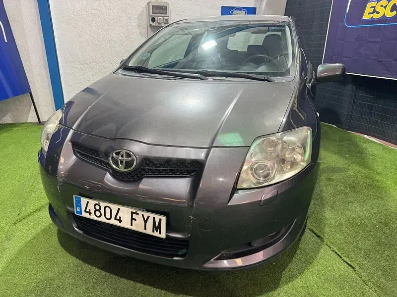 Usado Toyota Auris Sol 124 CV (91 kW) 2007 Gris / plata Utilitario