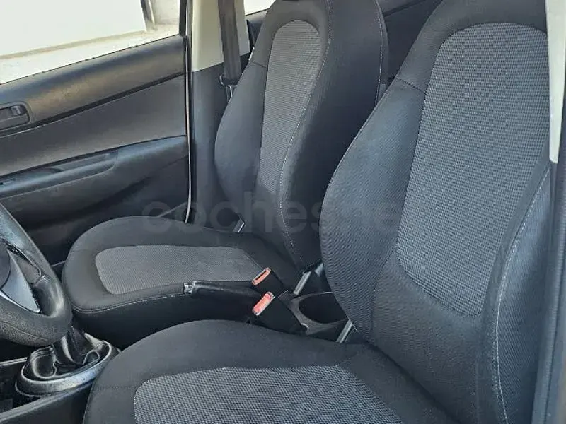 Usado Hyundai i20 85 CV (62 kW) 2013 Blanco Utilitario