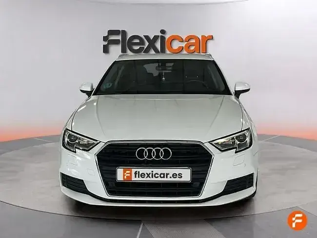 Usado Audi A3 150 CV (110 kW) 2018 Blanco Berlina