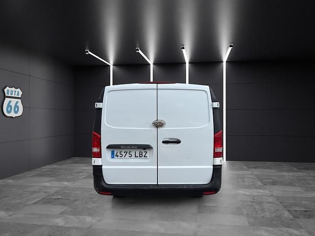 Usado Mercedes Vito 85 kW (116 CV) 2019 Blanco Van
